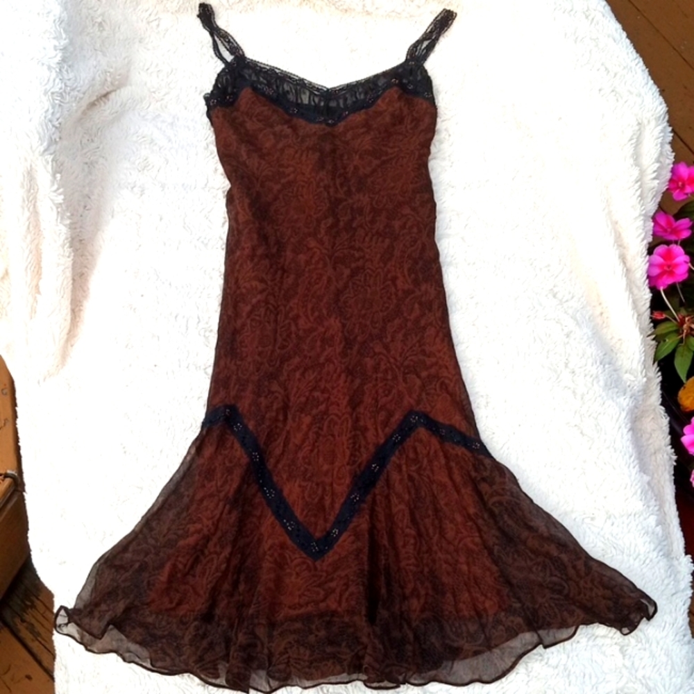 Laundry Dress - Picture 2 of 5